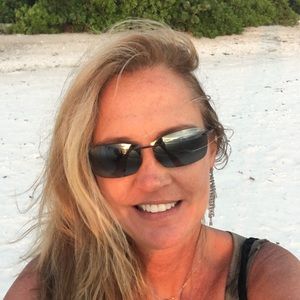 Meet your Posher, Stacy